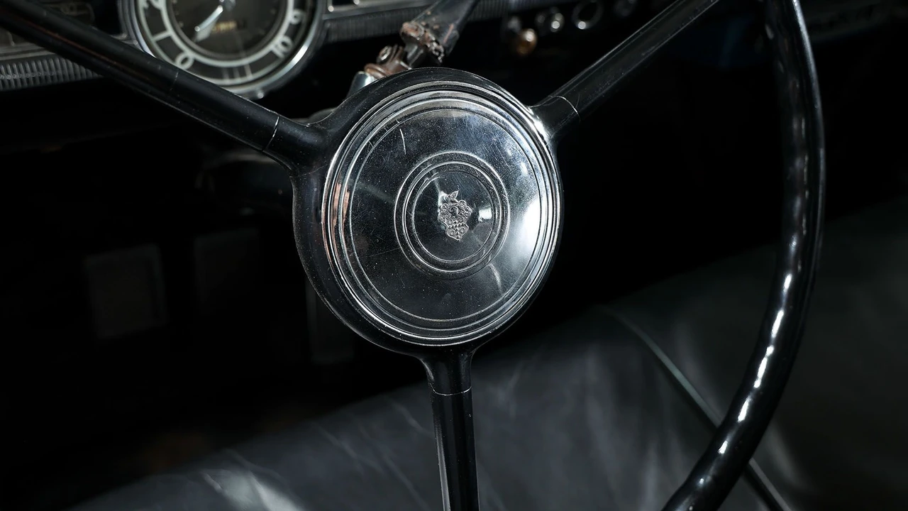 1939 Packard - Image 27 of 31