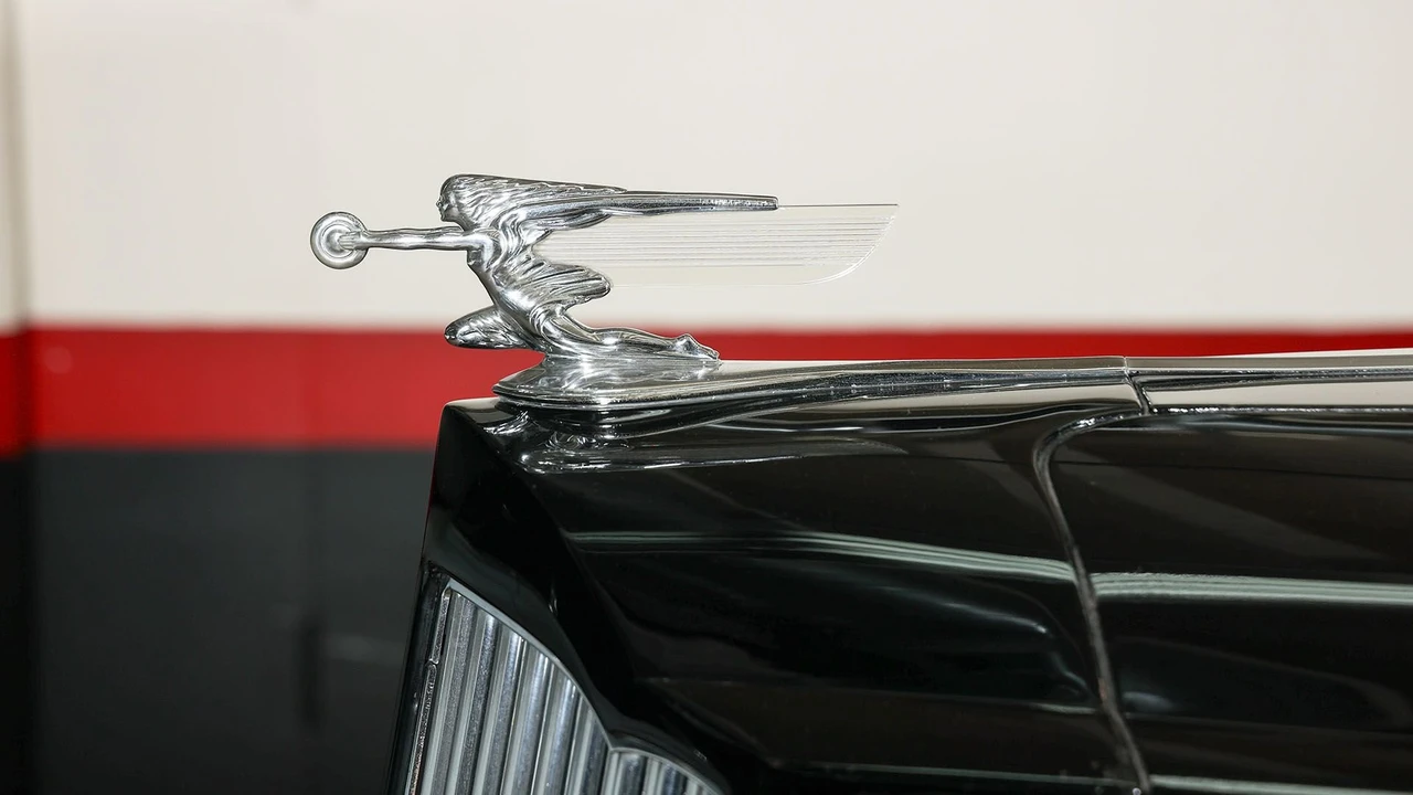 1939 Packard - Image 6 of 31