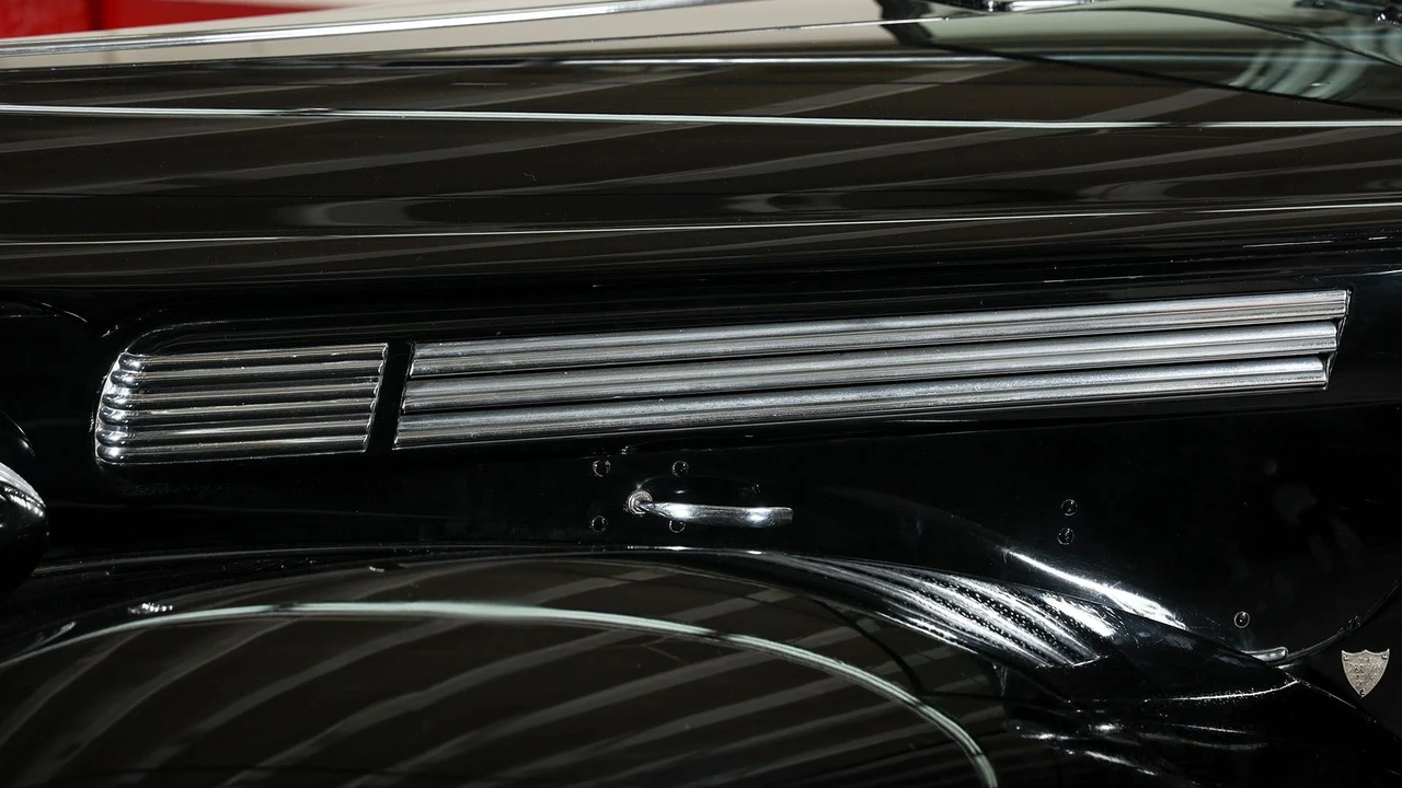 1939 Packard - Image 10 of 31