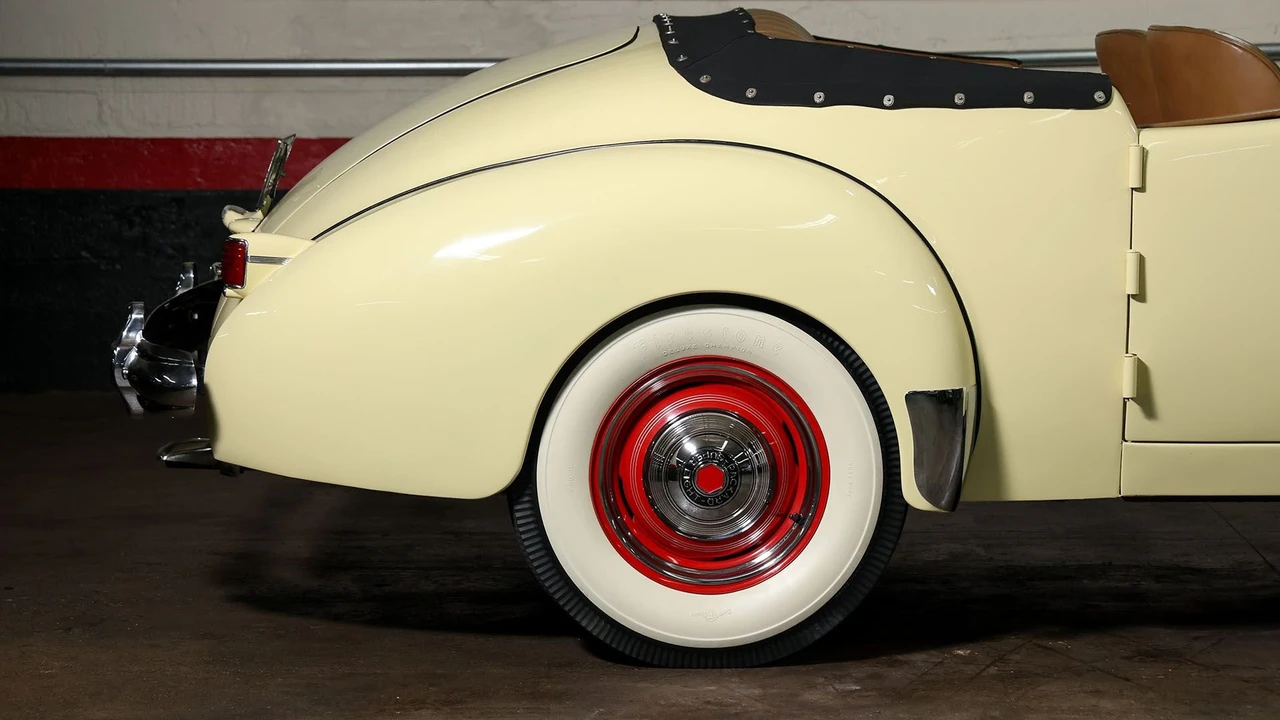 1939 Packard - Image 24 of 31