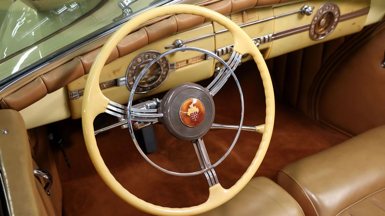 1939 Packard - Image 28 of 31