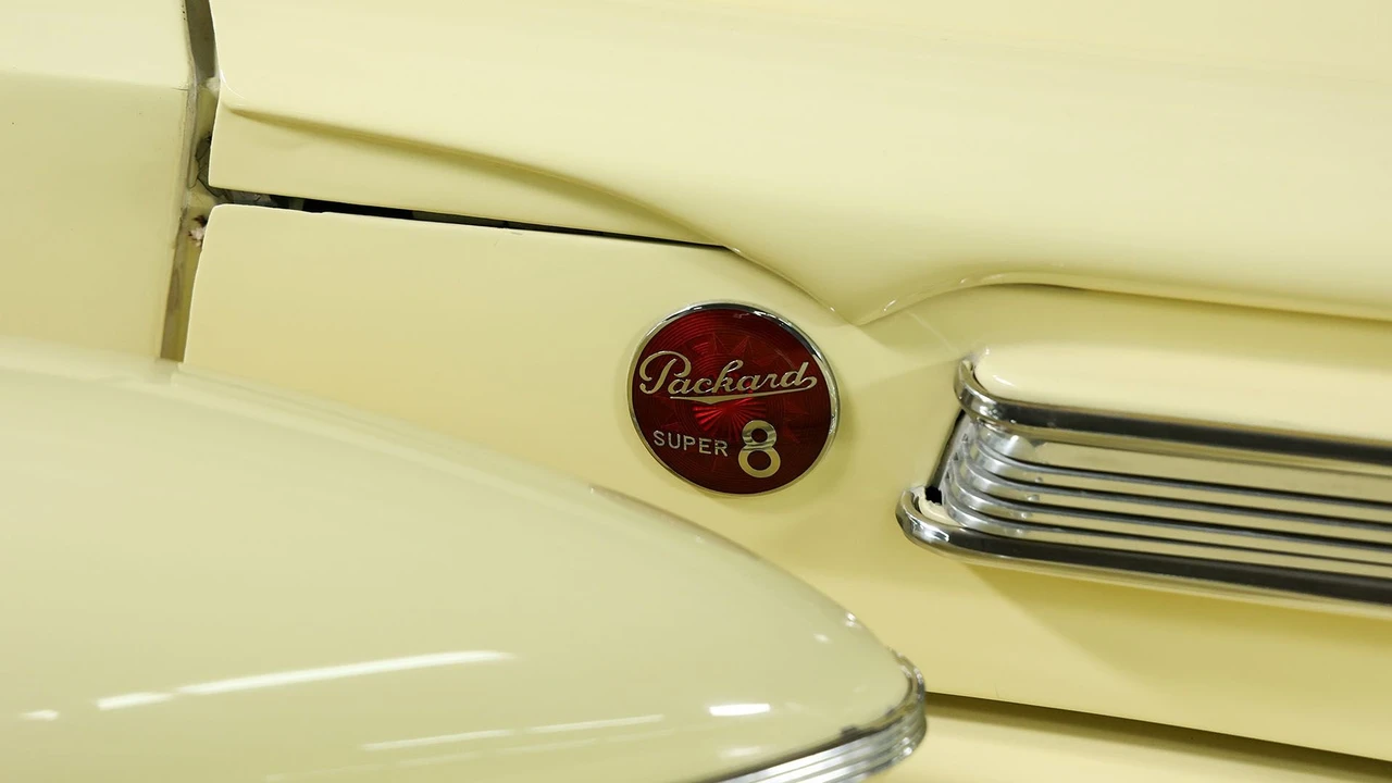 1939 Packard - Image 14 of 31