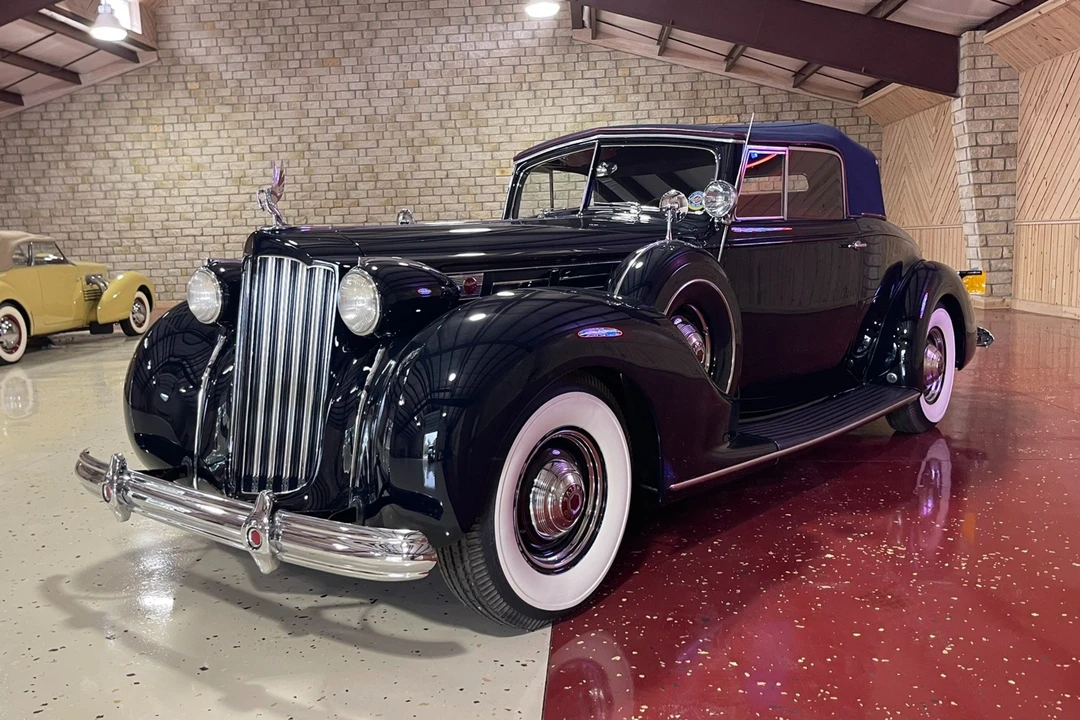 1939 Packard Twelve - Image 3 of 10