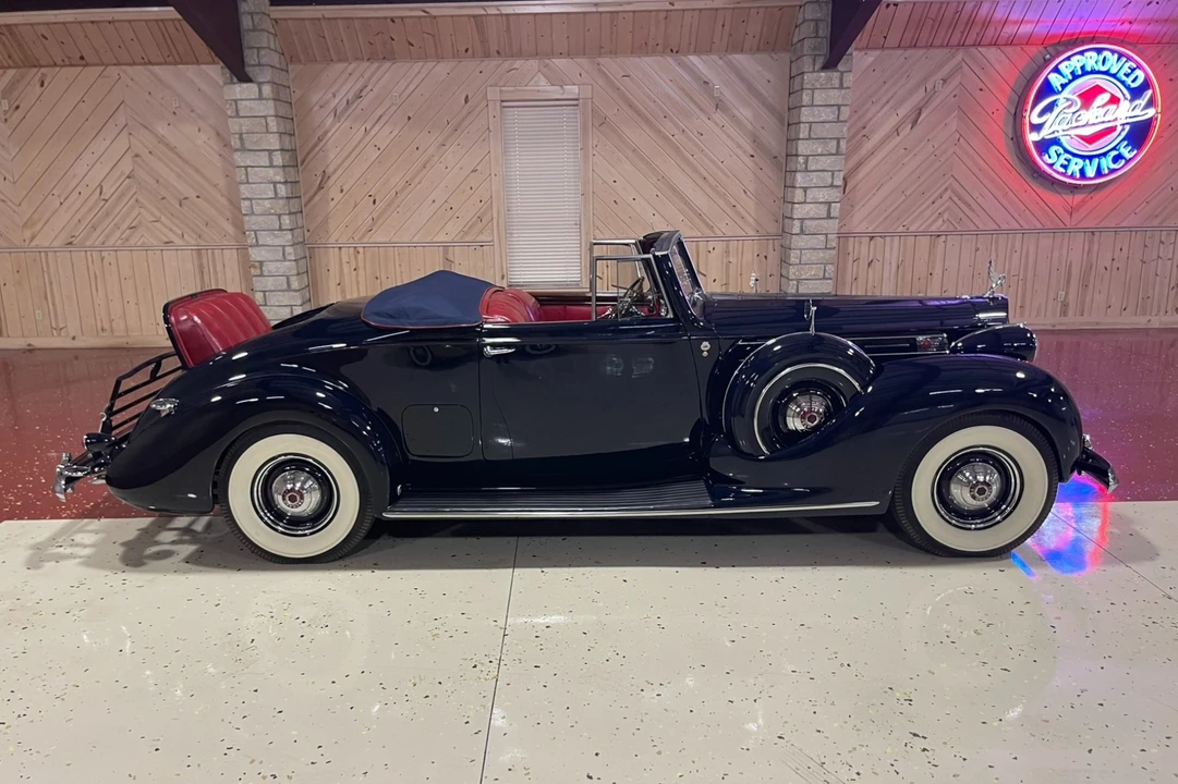 1939 Packard Twelve - Image 4 of 10