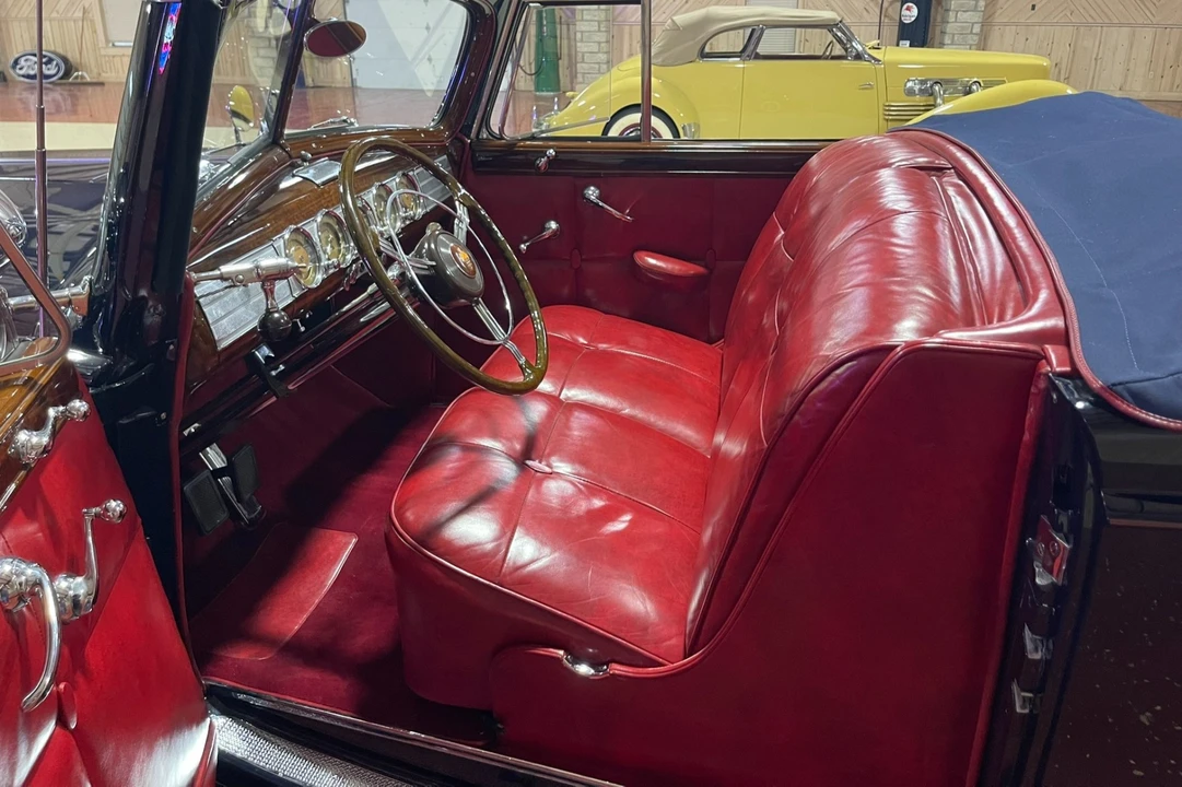 1939 Packard Twelve - Image 5 of 10