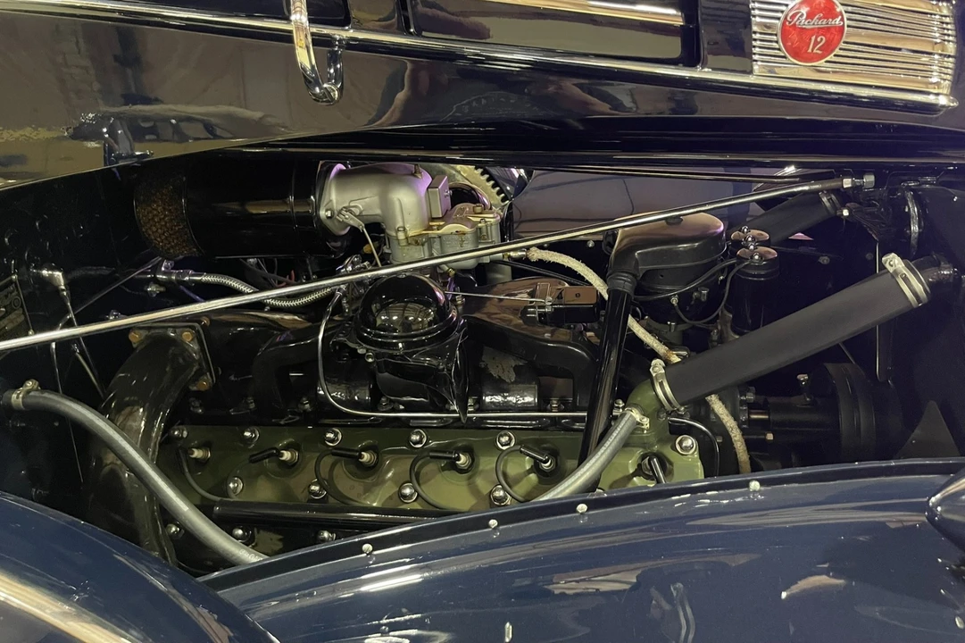 1939 Packard Twelve - Image 7 of 10