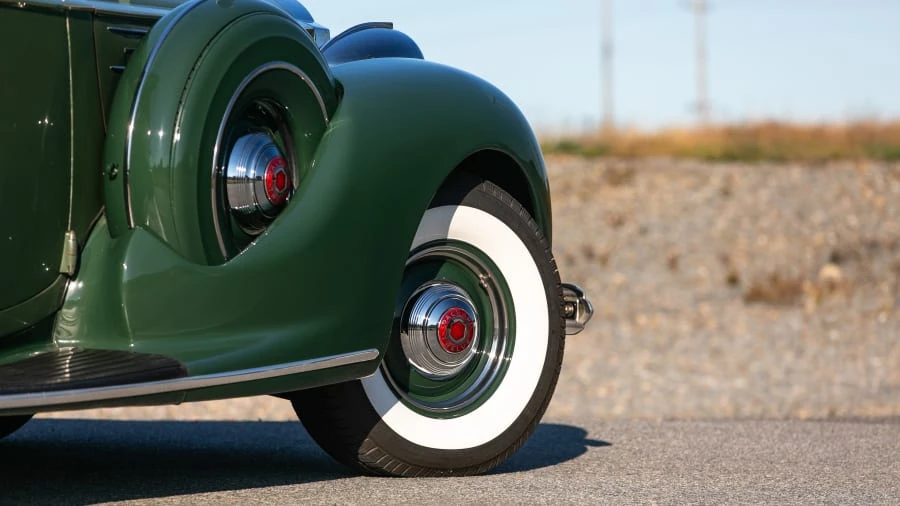 1939 Packard Twelve - Image 19 of 28