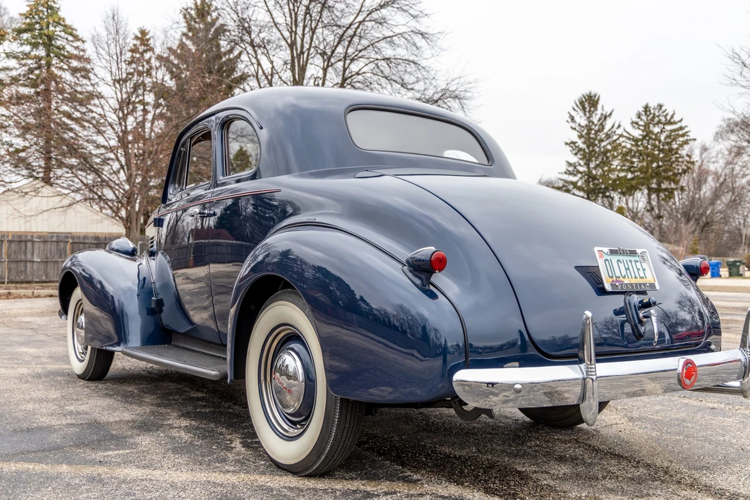 1939 Pontiac - Image 5 of 31