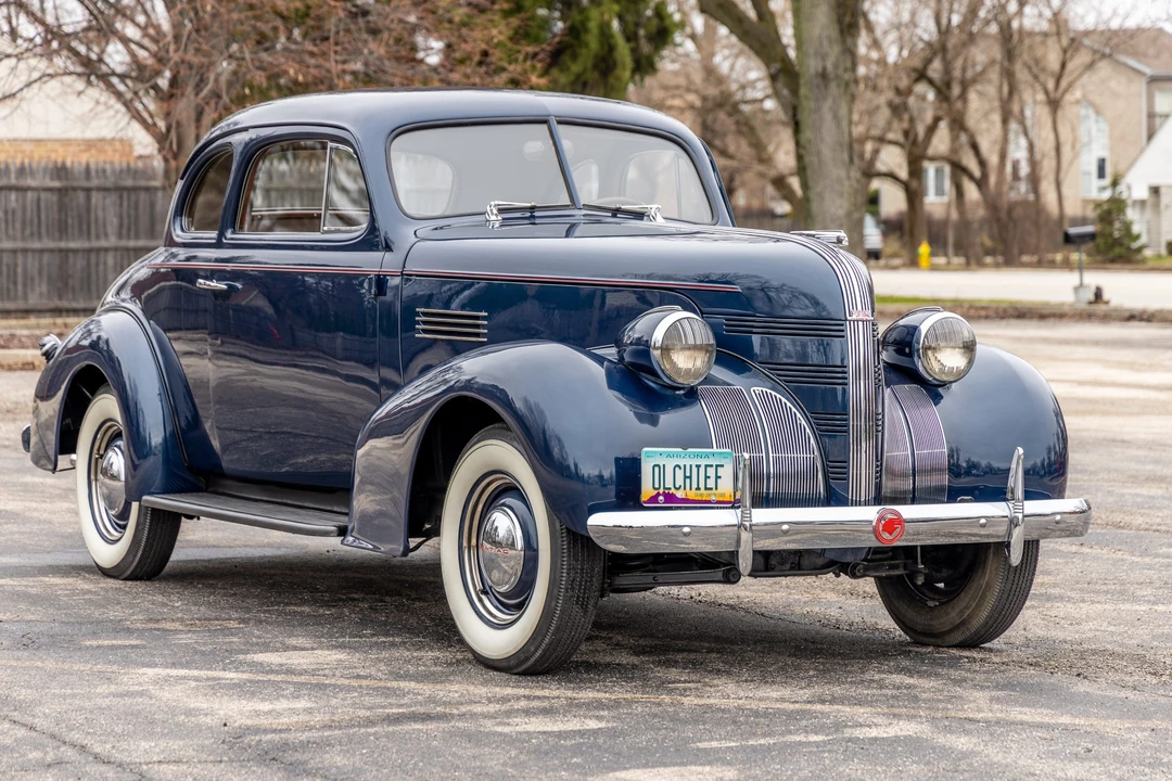 1939 Pontiac - Image 10 of 31