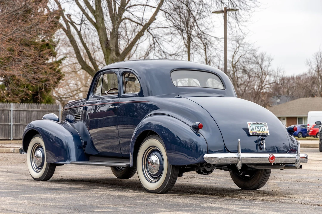 1939 Pontiac - Image 3 of 31