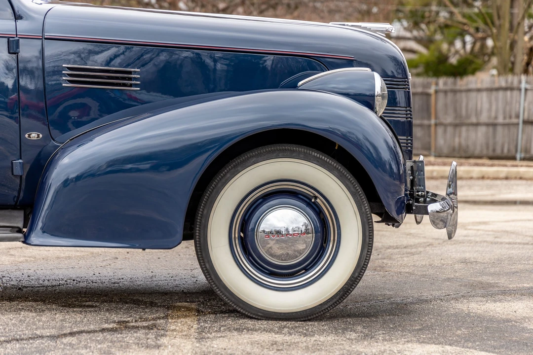 1939 Pontiac - Image 15 of 31