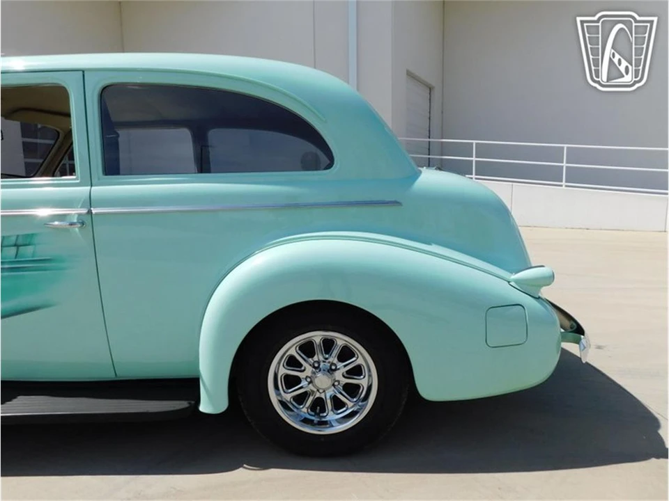 1939 Pontiac - Image 16 of 31