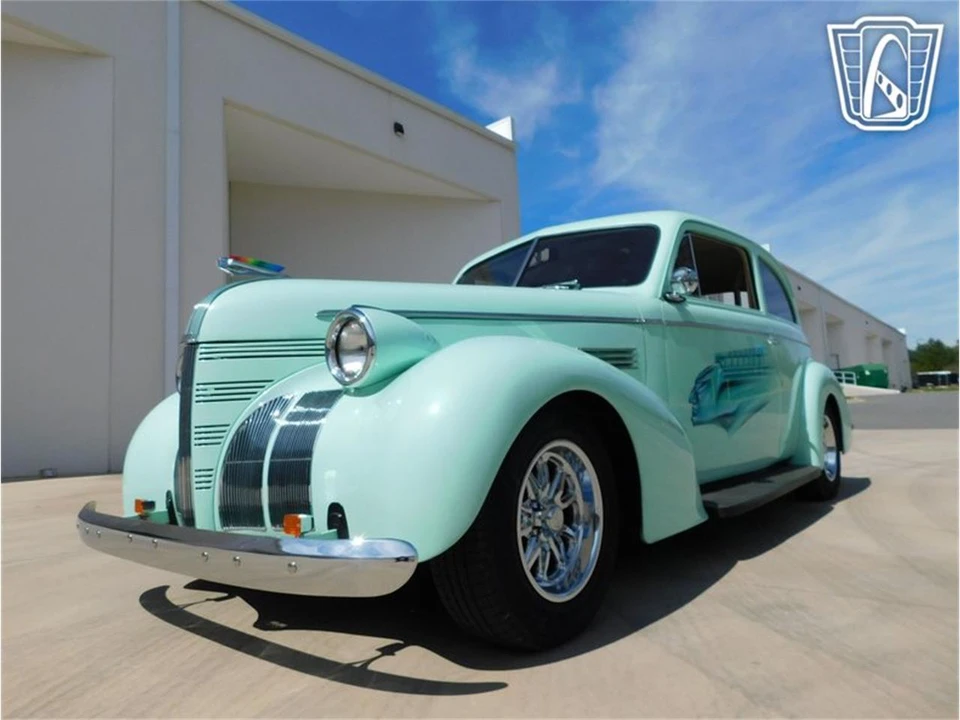 1939 Pontiac - Image 6 of 31