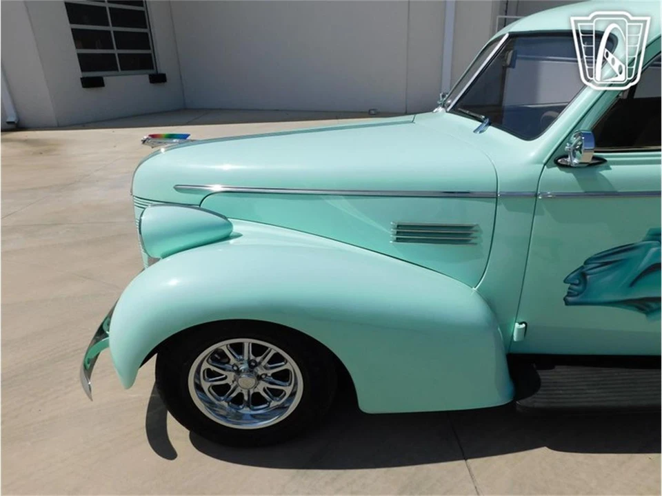 1939 Pontiac - Image 11 of 31