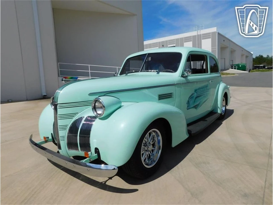 1939 Pontiac - Image 7 of 31