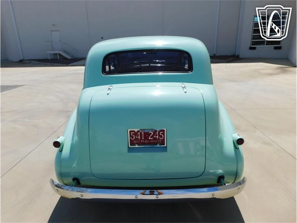1939 Pontiac - Image 23 of 31
