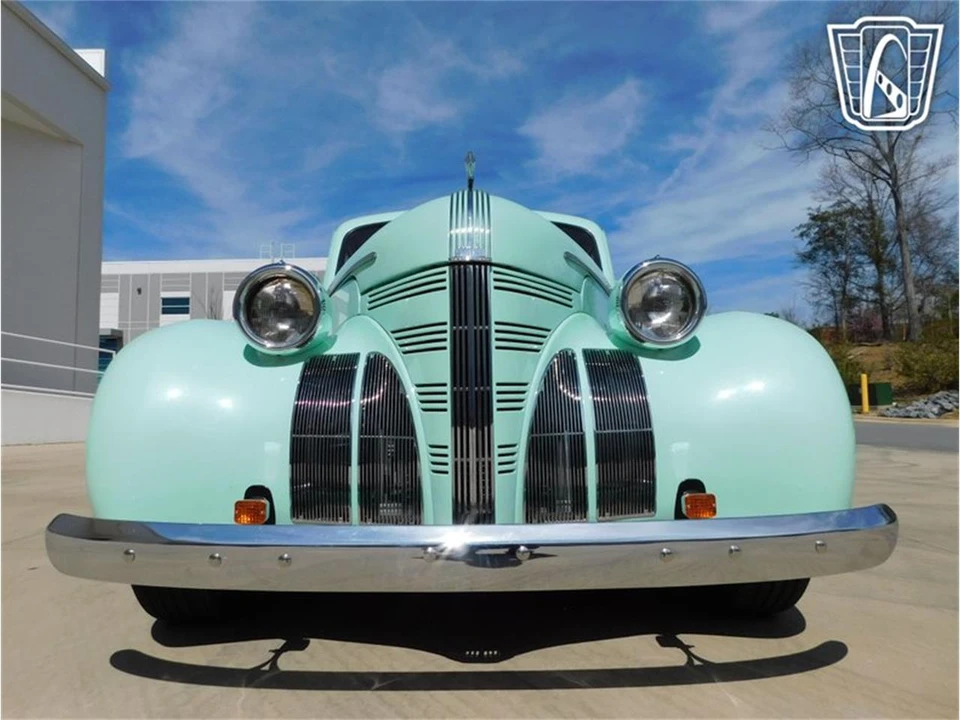 1939 Pontiac - Image 3 of 31