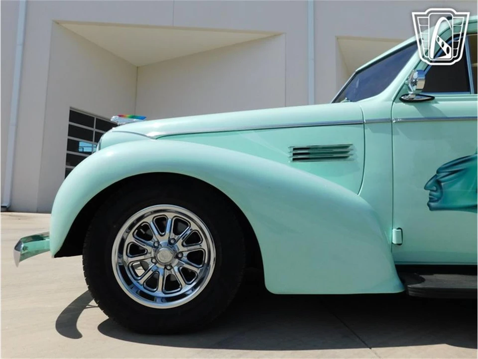 1939 Pontiac - Image 9 of 31