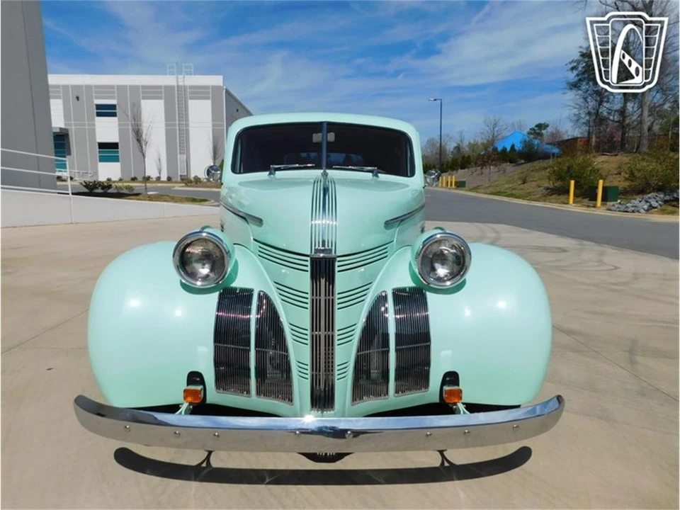 1939 Pontiac - Image 4 of 31