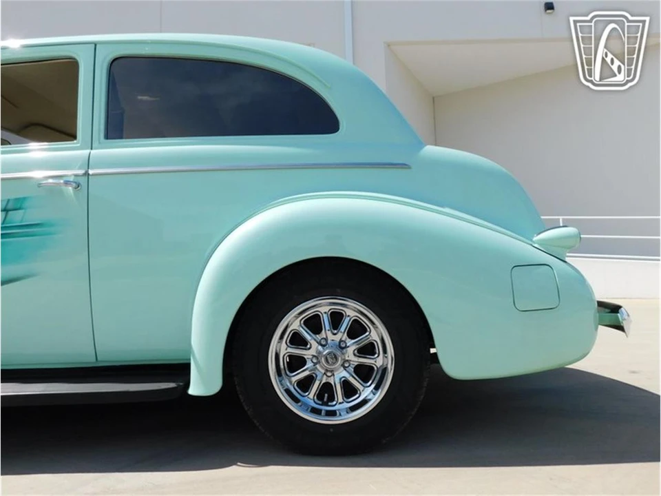 1939 Pontiac - Image 15 of 31