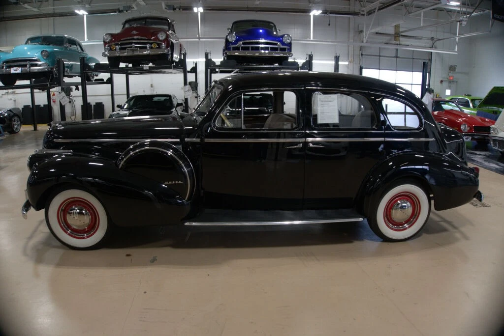 1940 Buick Roadmaster - Image 3 of 12