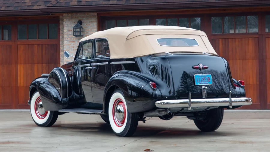 1940 Buick Roadmaster - Image 3 of 21