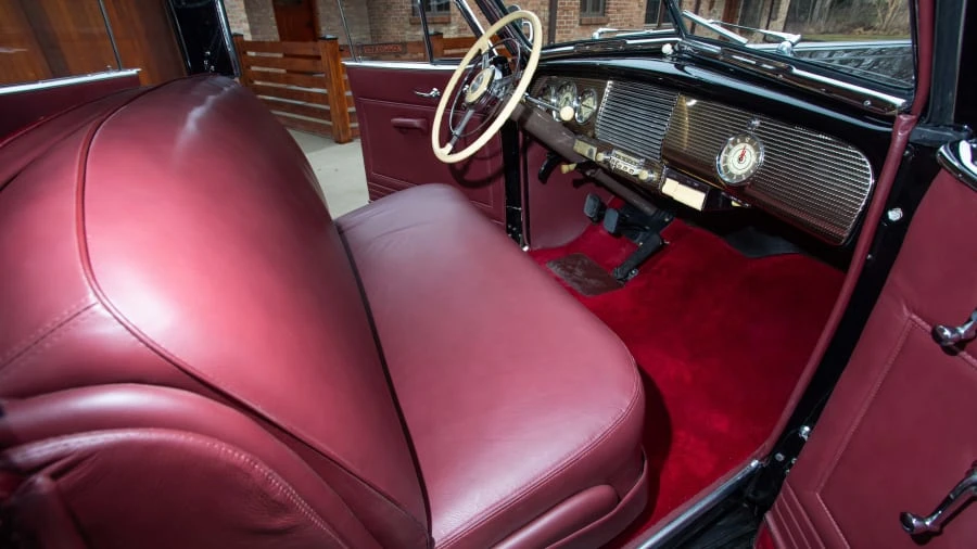 1940 Buick Roadmaster - Image 5 of 21