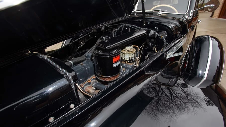 1940 Buick Roadmaster - Image 7 of 21
