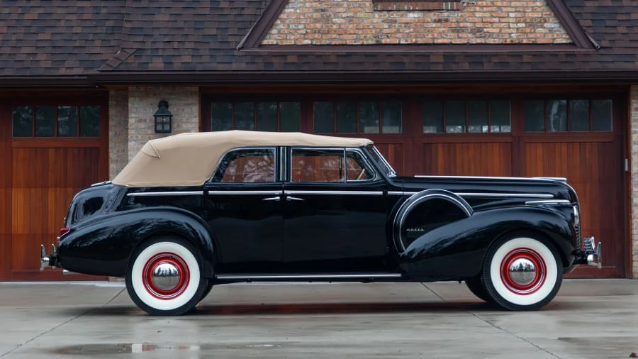 1940 Buick Roadmaster - Image 8 of 21