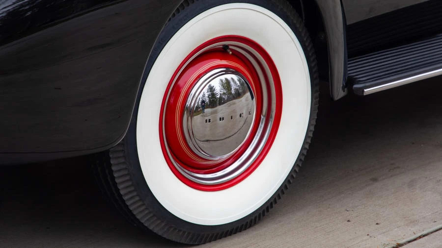 1940 Buick Roadmaster - Image 11 of 21
