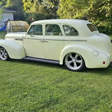 1940 Buick Century Custom Sedan 4D