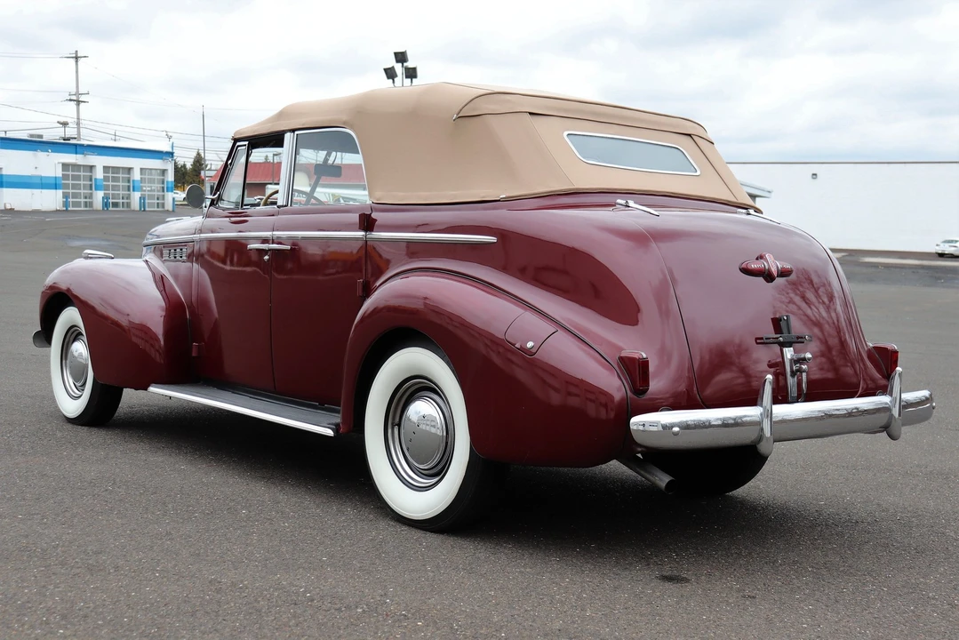 1940 Buick Century - Image 6 of 31