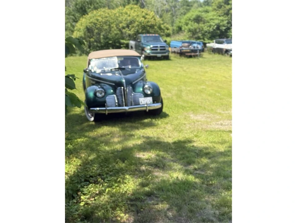 1940 Buick Roadmaster - Image 2 of 13