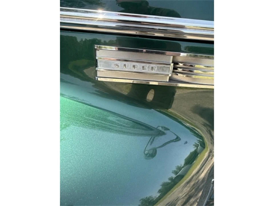 1940 Buick Roadmaster - Image 9 of 13
