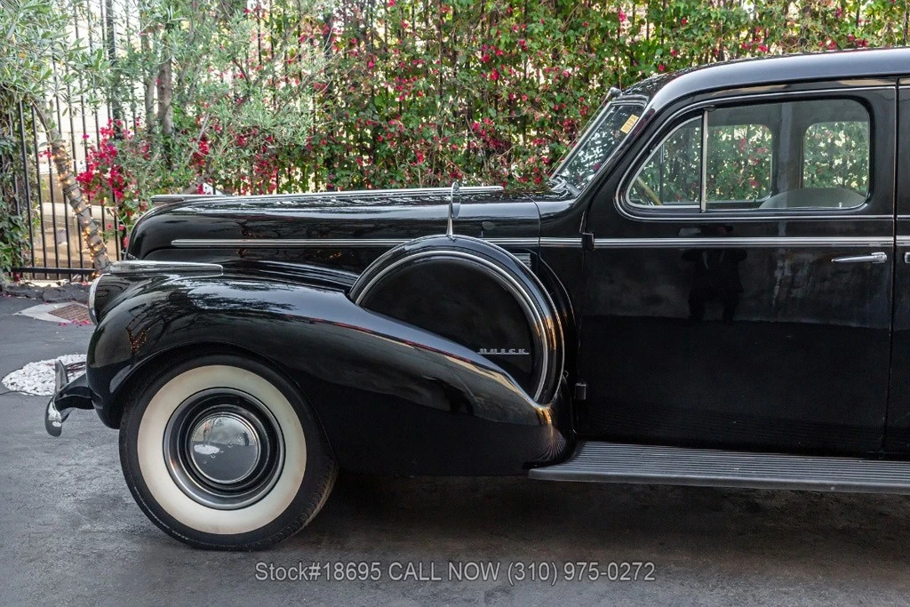 1940 Buick Roadmaster - Image 12 of 12