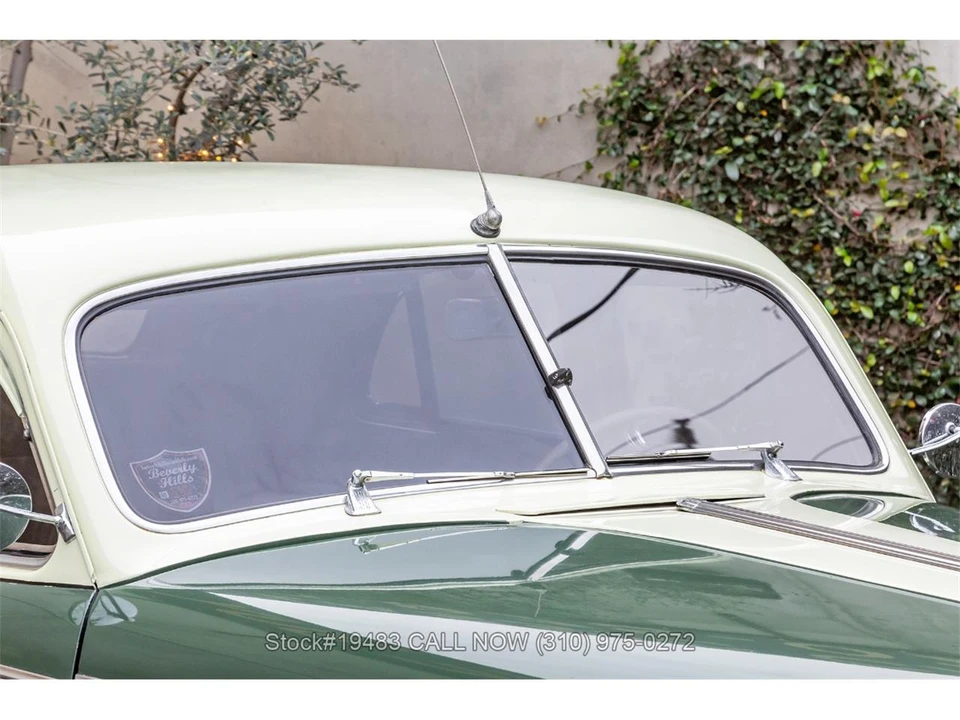 1940 Buick Roadmaster - Image 8 of 31