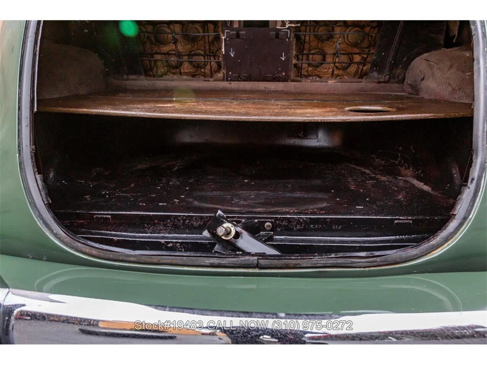 1940 Buick Roadmaster - Image 24 of 31