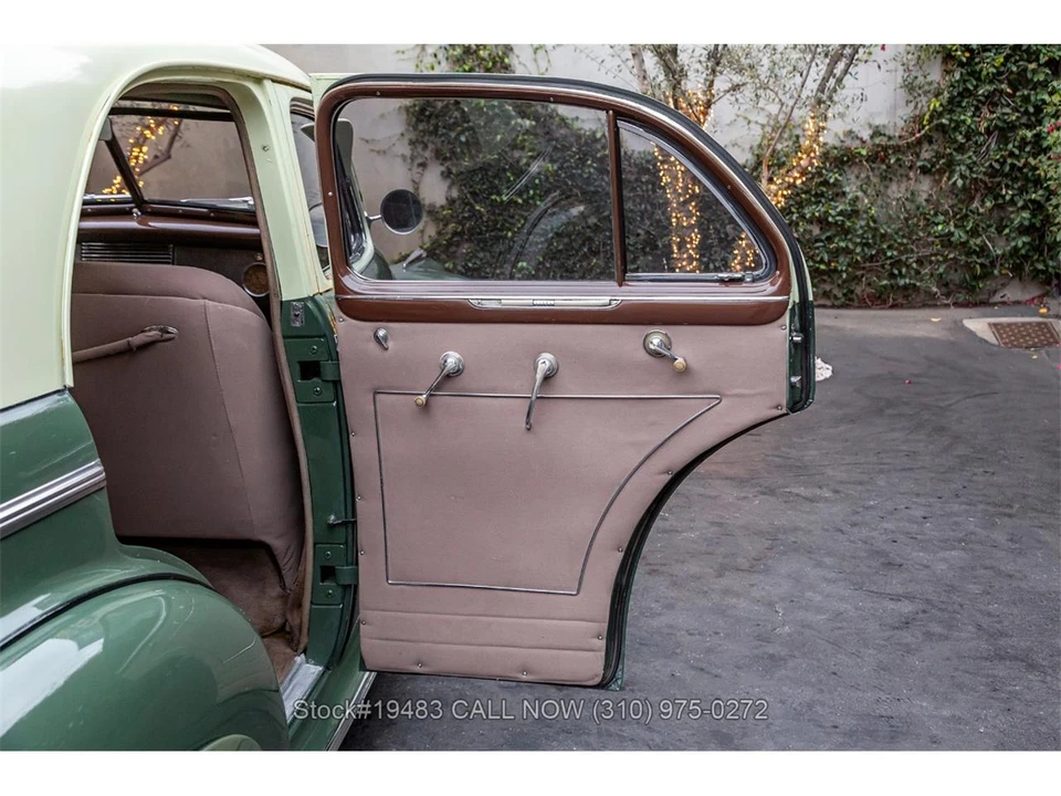 1940 Buick Roadmaster - Image 19 of 31