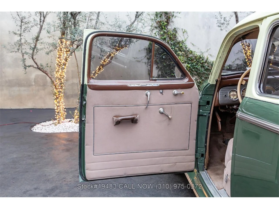 1940 Buick Roadmaster - Image 11 of 31