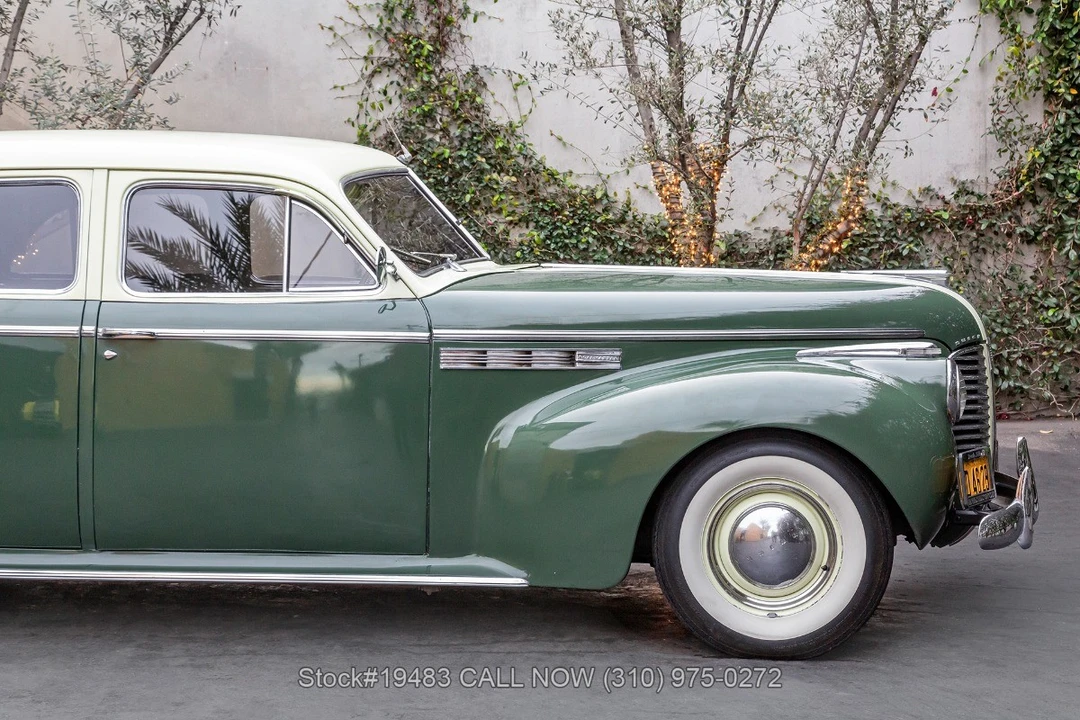 1940 Buick Roadmaster - Image 11 of 31