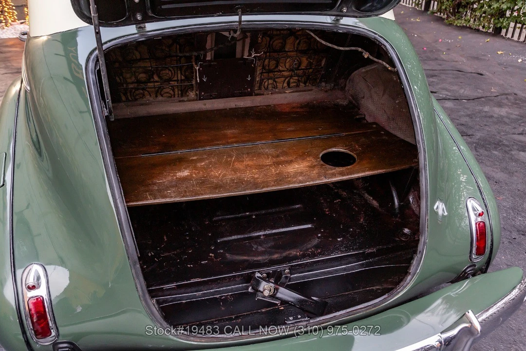 1940 Buick Roadmaster - Image 27 of 31
