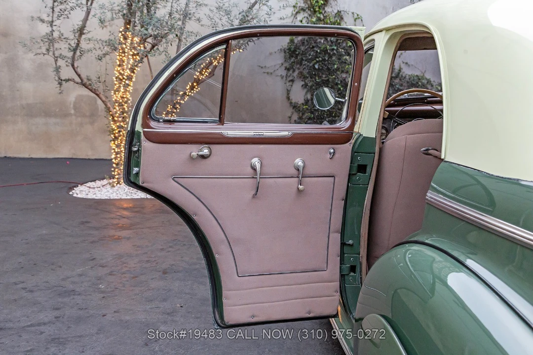 1940 Buick Roadmaster - Image 18 of 31