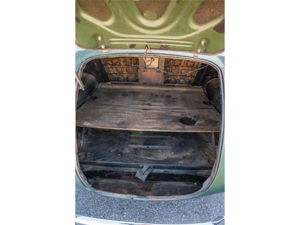 1940 Buick Roadmaster - Image 10 of 10