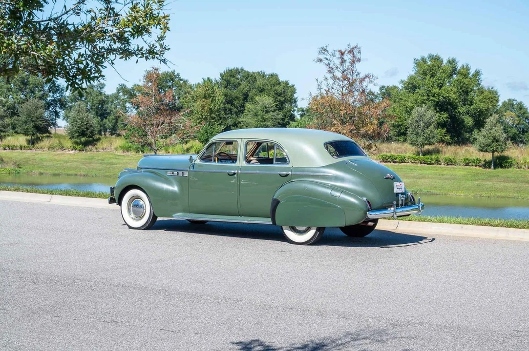 1940 Buick Roadmaster - Image 27 of 31