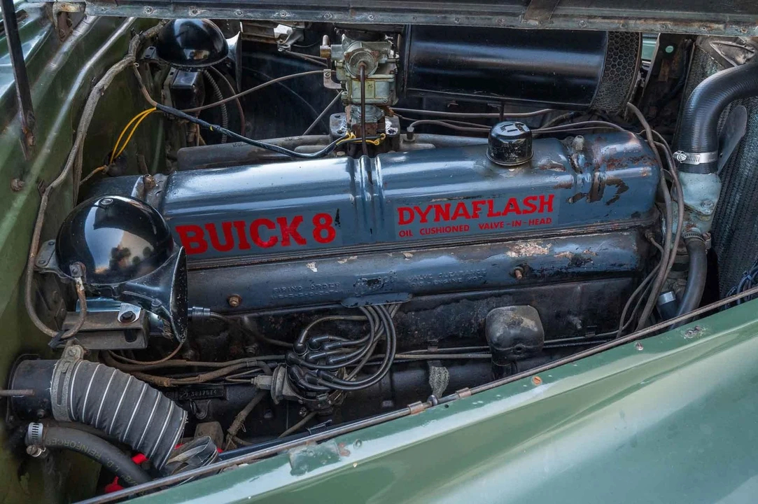1940 Buick Roadmaster - Image 11 of 21