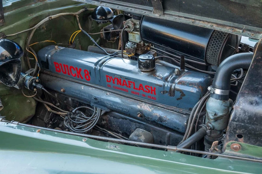 1940 Buick Roadmaster - Image 12 of 21