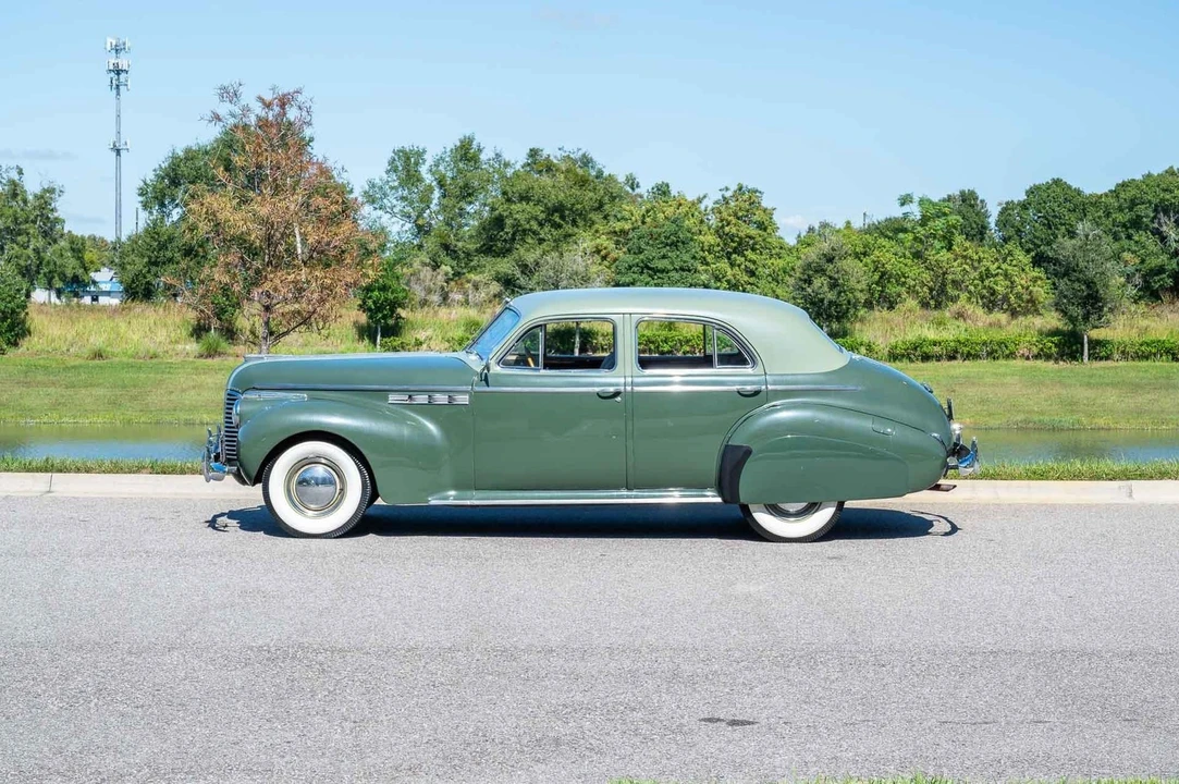 1940 Buick Roadmaster - Image 25 of 31