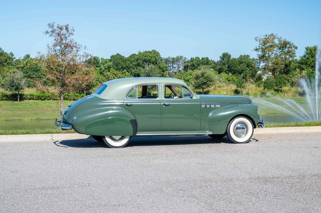 1940 Buick Roadmaster - Image 7 of 21