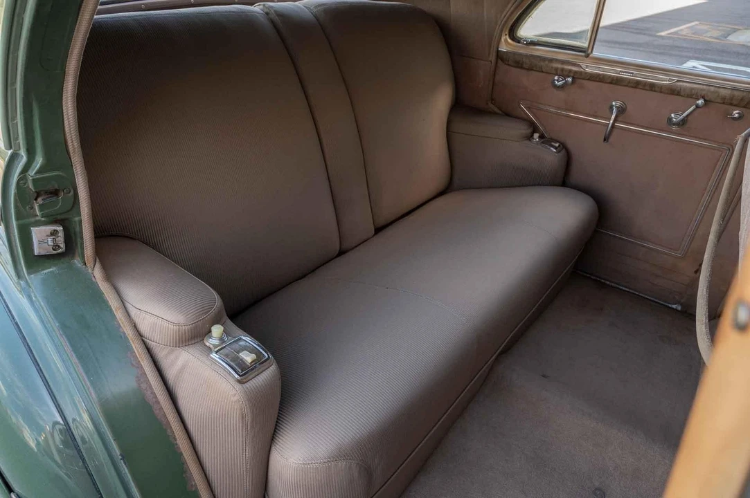 1940 Buick Roadmaster - Image 19 of 21