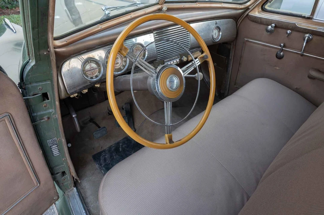1940 Buick Roadmaster - Image 15 of 21